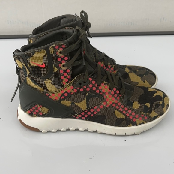 Women's Nike Koth Mid Desert Camo Sneakers Sz 7 - Picture 1 of 9